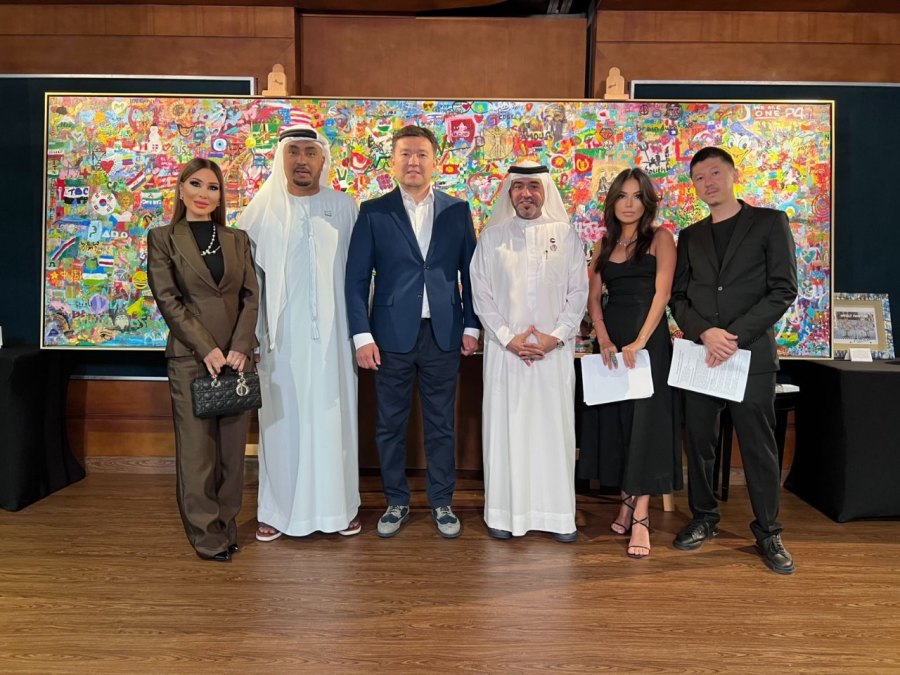 World Painting : When 197 Nations Became One Canvas